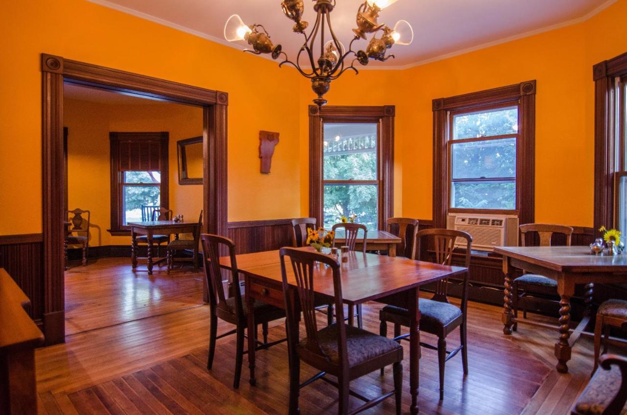Heart Of The Village Bed & Breakfast In Shelburne Vt Exteriér fotografie