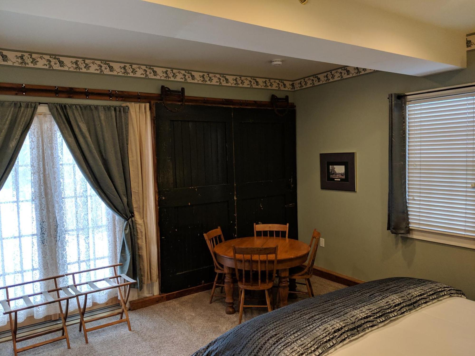 Heart Of The Village Bed & Breakfast In Shelburne Vt Pokoj fotografie