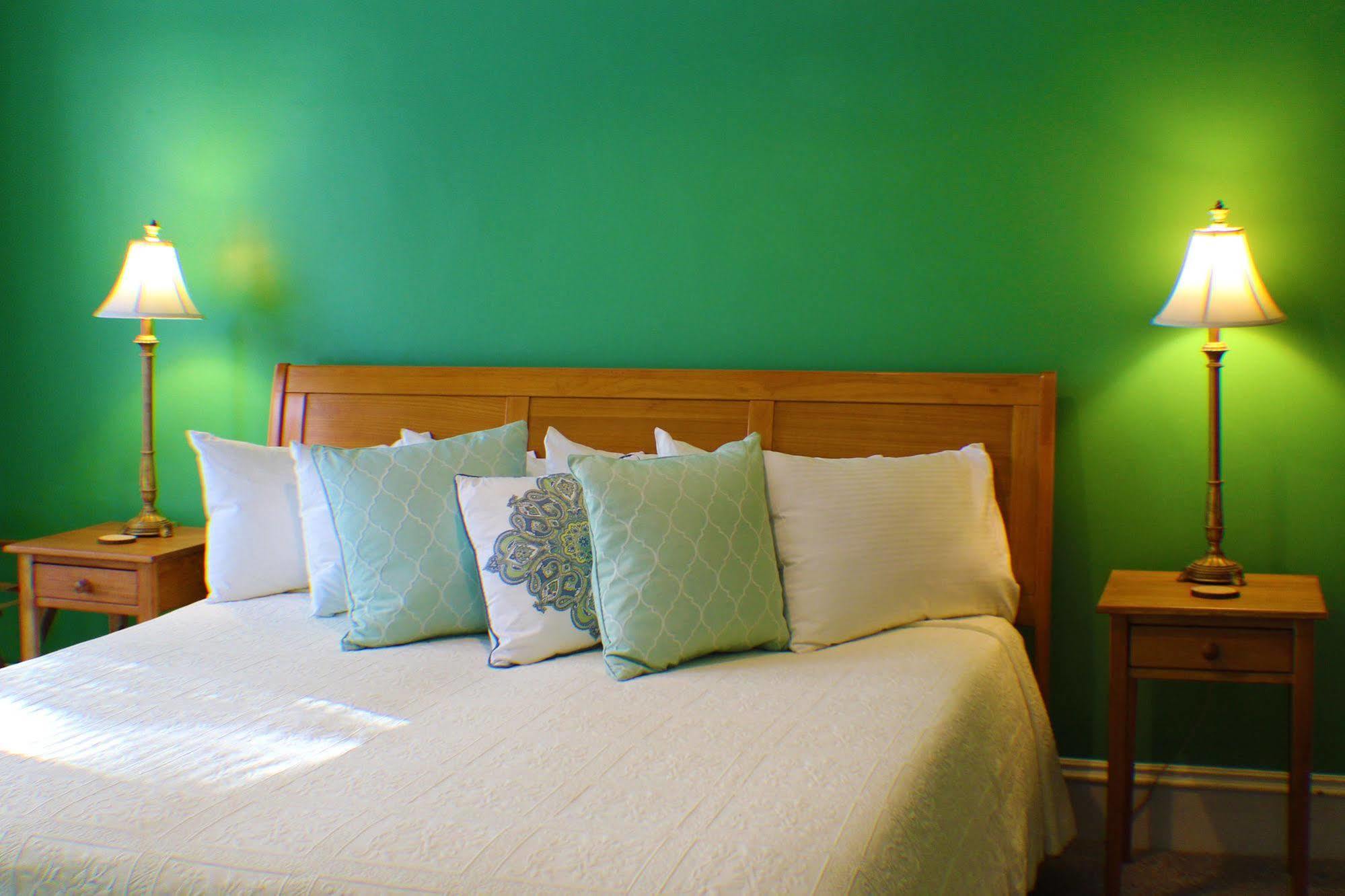 Heart Of The Village Bed & Breakfast In Shelburne Vt Exteriér fotografie